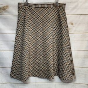 Women's A-Line Hounds tooth Pattern Skirt, Size 16